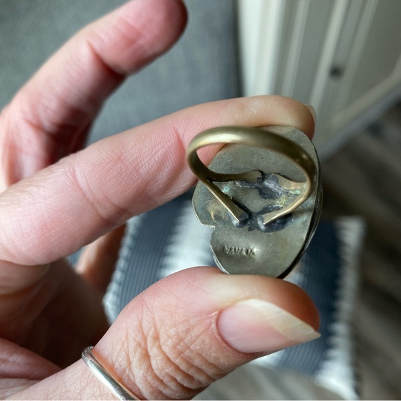 Vintage Navajo Turquoise Ring - Picture 8 of 16